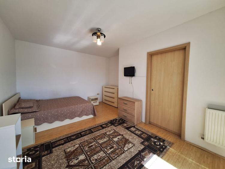 Garsonieră decomandată, mobilată în Florești