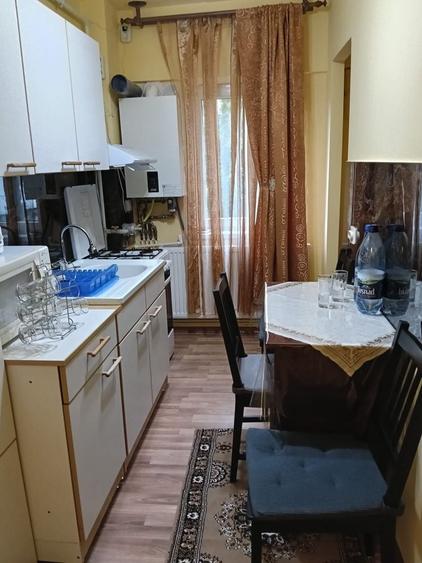 Garsonieră decomandată în Central