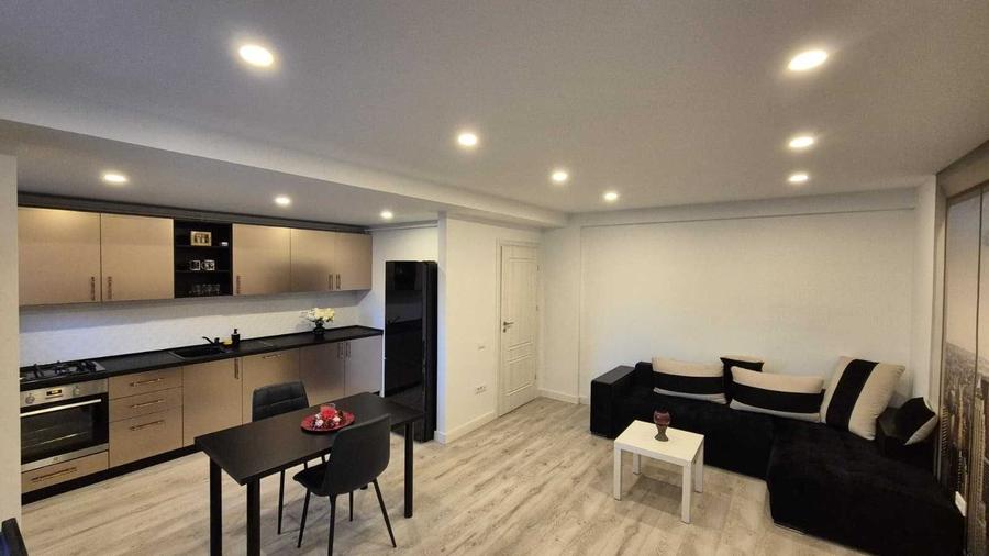 Apartament cu 2 camere decomandat în Central
