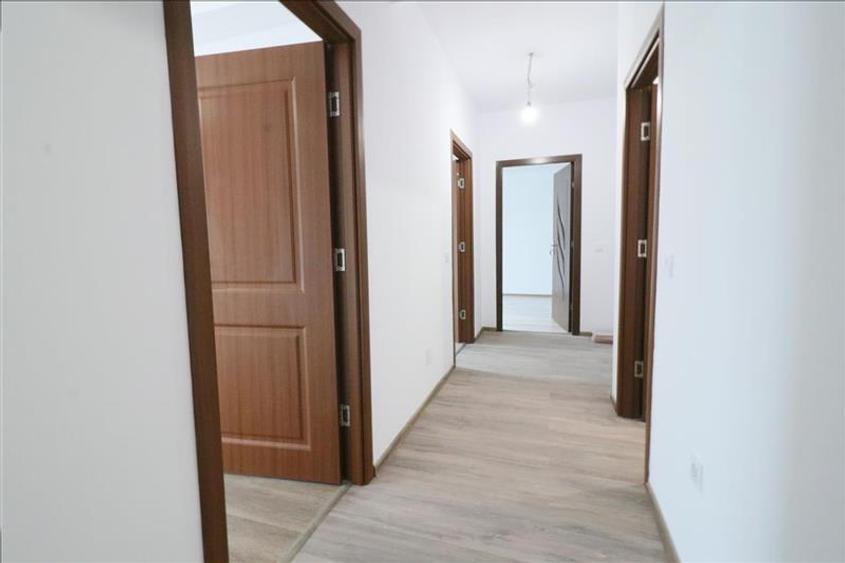 Apartament cu 4 camere decomandat în Păcurari