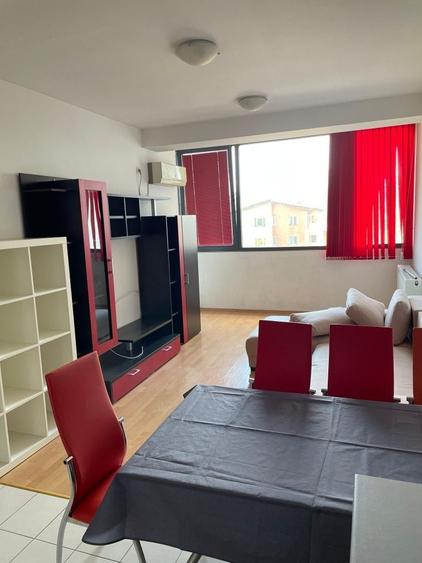 Apartament cu 2 camere decomandat în Titan