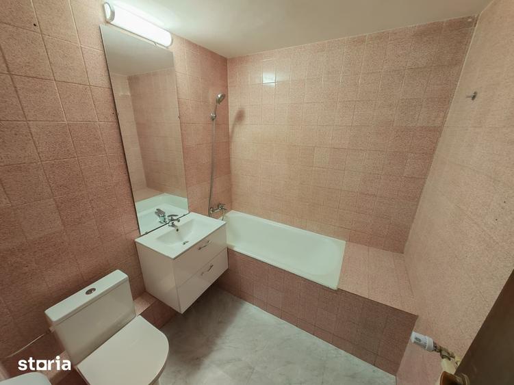 Apartament cu 3 camere decomandat în Decebal