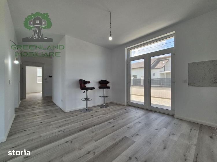 Casă cu 5 camere cu Teren 500 Mp în Tomești