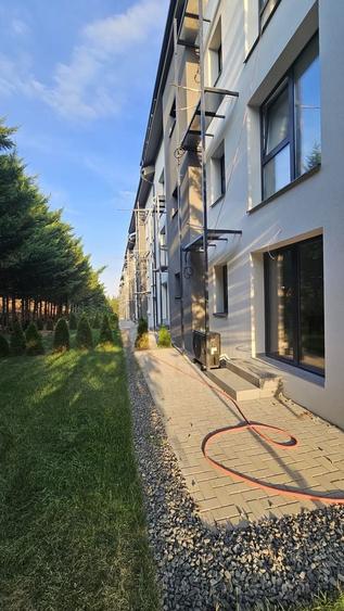 Apartament cu 3 camere decomandat în Cristian