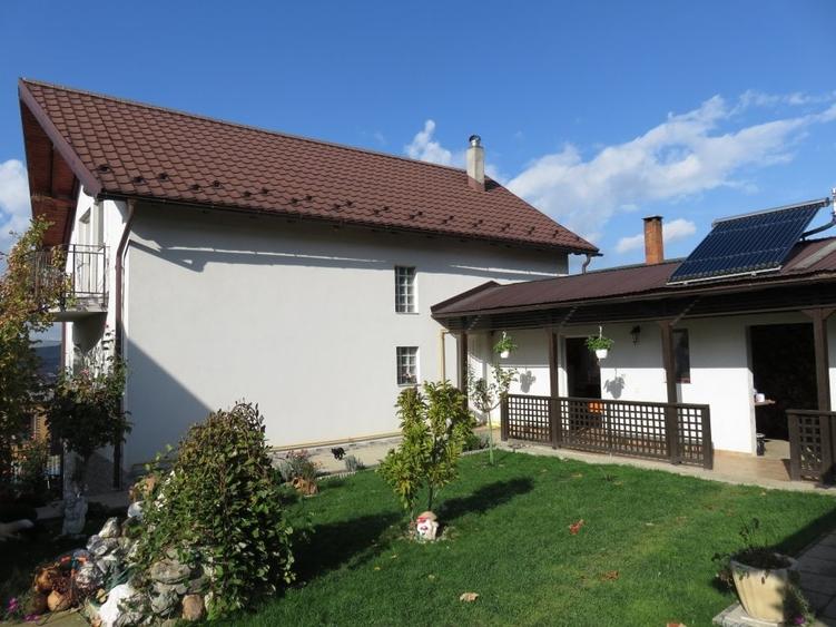Casă individuală cu 5 camere cu Canalizare în Sânnicoară