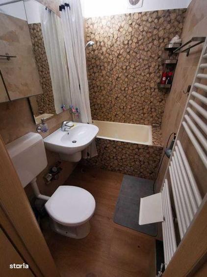 Apartament cu 3 camere semidecomandat în Gara de Nord