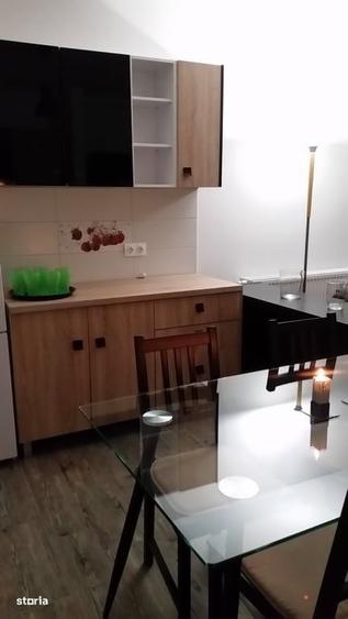 Apartament cu 3 camere în Tractorul