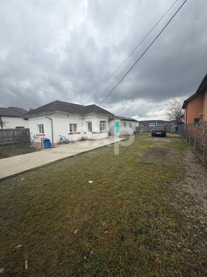 Casă individuală cu 2 camere cu Canalizare în Bascov
