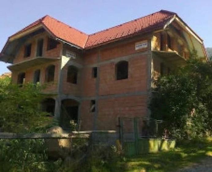 Casă cu 15 camere cu Teren 700 Mp în Băile Tușnad