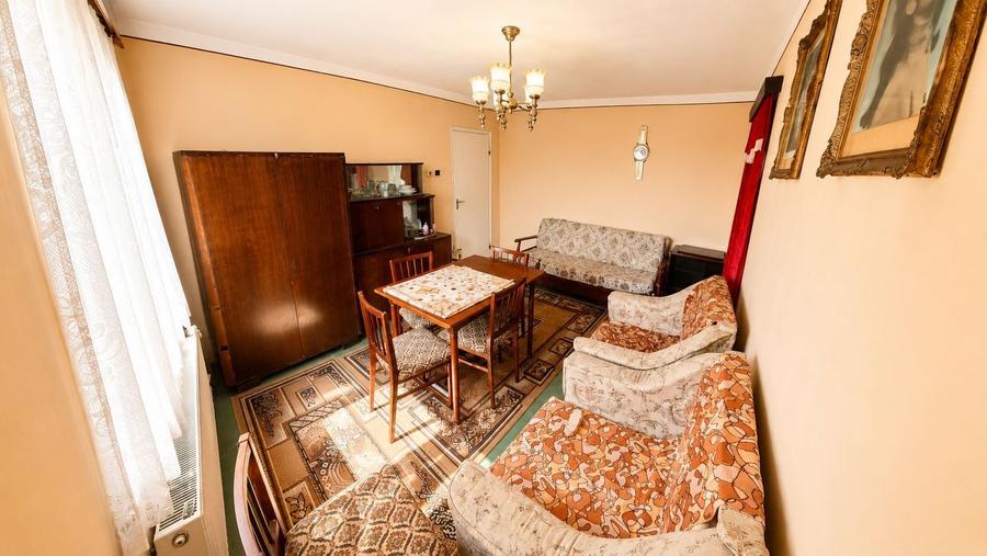 Apartament cu 2 camere semidecomandat, mobilat în Micro 14