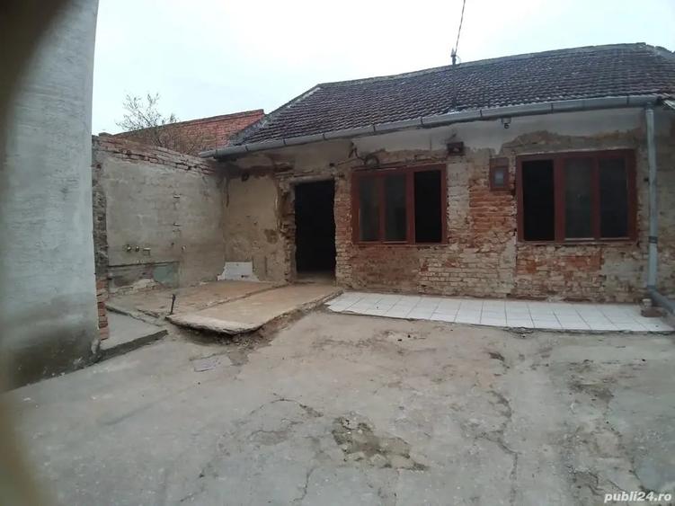 Casă cu 4 camere în Lugoj