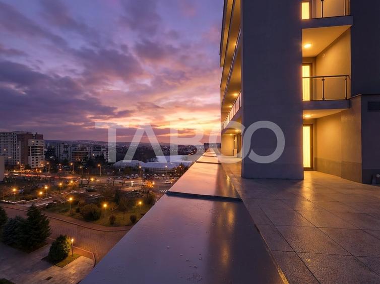 Penthouse cu 4 camere semidecomandat, mobilat în Gheorgheni