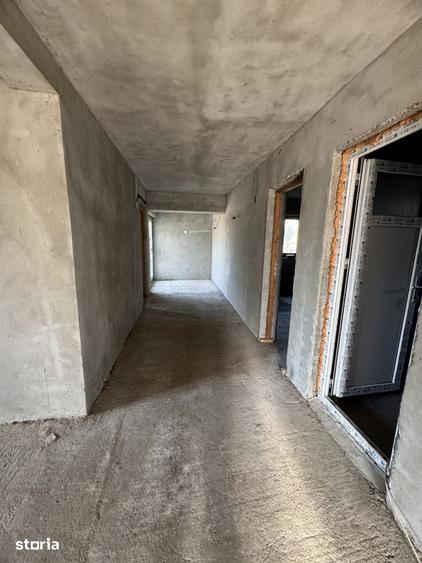 Casă cu Teren 1300 Mp în Bulzești