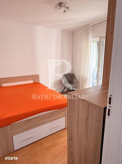 Apartament cu 3 camere în Decebal