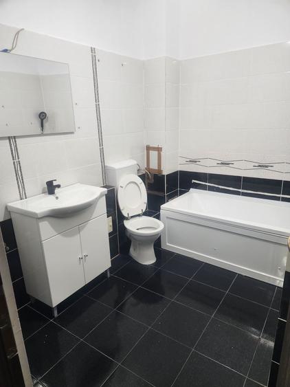 Apartament cu 2 camere decomandat în Exterior Vest