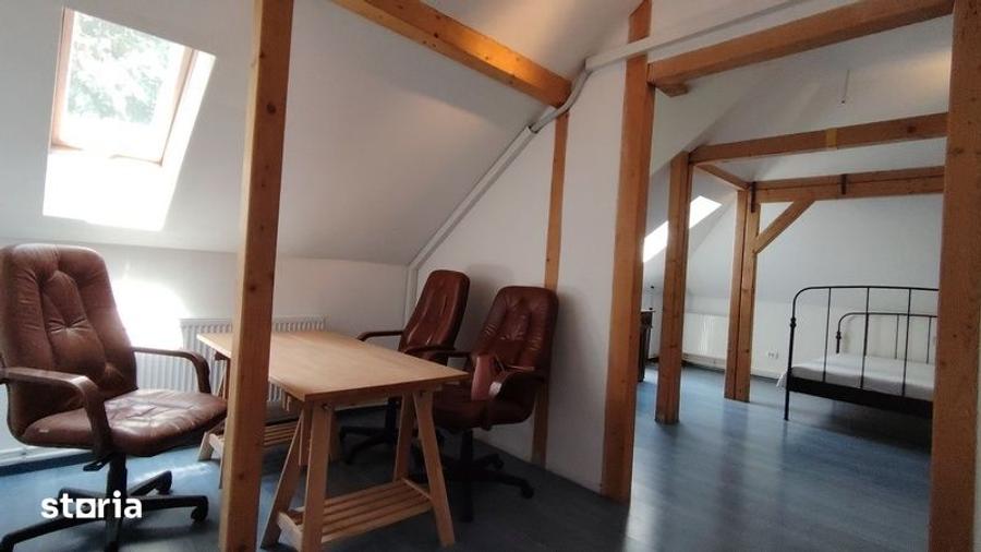 Apartament cu 5 camere decomandat în Iancului