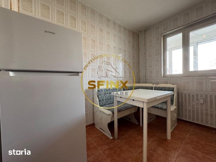 Apartament cu 3 camere decomandat în Vitan