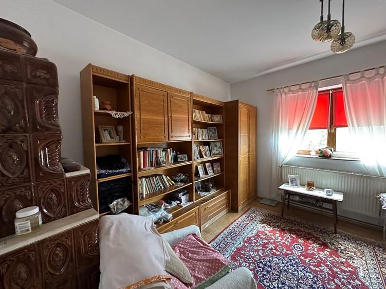 Casă individuală cu 2 camere cu Canalizare în Leordeni