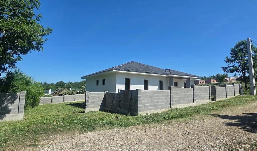 Casă cu 4 camere cu Teren 616 Mp în Săldăbagiu de Munte
