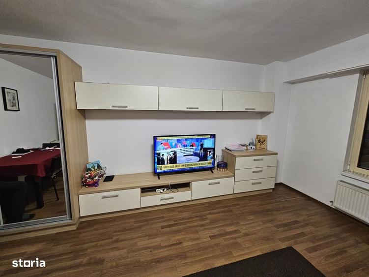 Apartament cu 2 camere decomandat în Basarab