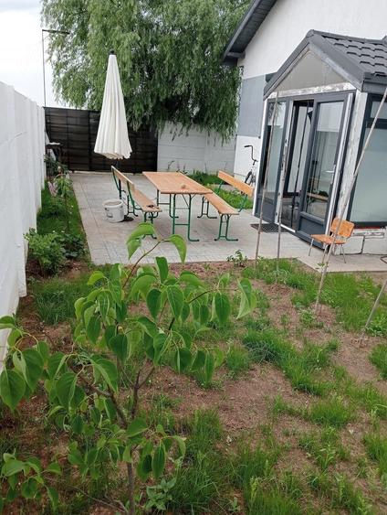 Casă cu 3 camere cu Teren 240 Mp în Central