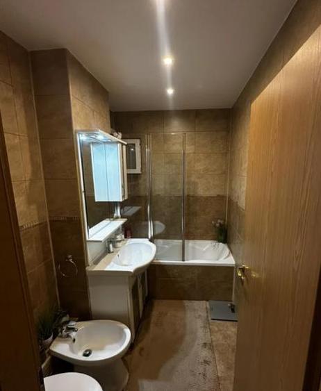 Apartament cu 2 camere decomandat în Astra
