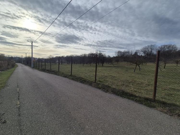 Teren Construcții intravilan de 3000 mp, în Vălenii de Munte