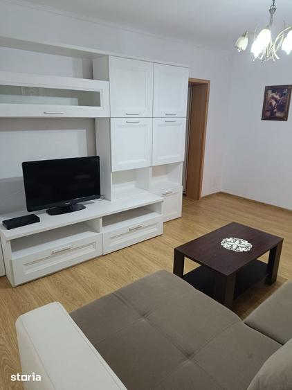 Apartament cu 3 camere în Decebal