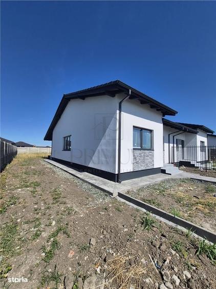 Casă cu 3 camere în Moșnița Veche