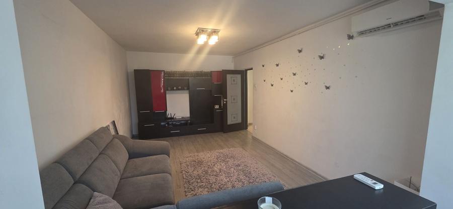 Apartament cu 2 camere decomandat în Malu Roșu