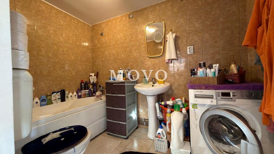 Casă individuală cu 6 camere cu Canalizare în Săcălaz