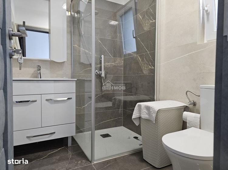 Casă cu 5 camere cu Canalizare în Micro 2
