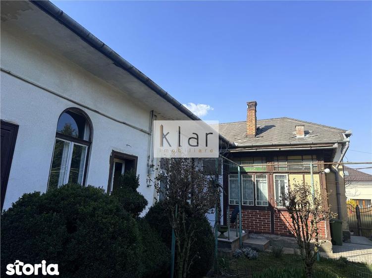 Casă cu 10 camere cu Teren 682 Mp în Mărăști