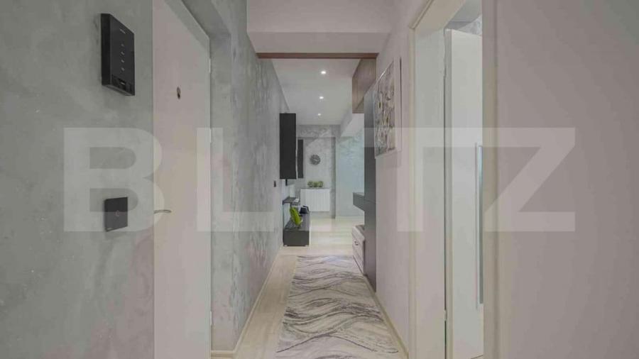 Apartament cu 4 camere decomandat în Tractorul