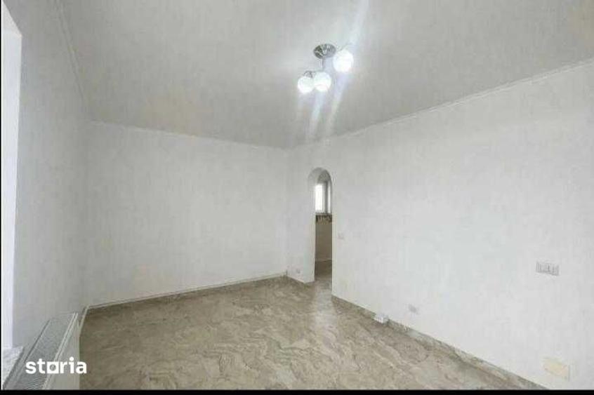Apartament cu 2 camere nedecomandat în Central