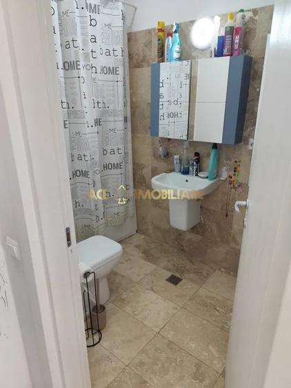 Apartament cu 3 camere decomandat, mobilat în Drumul Taberei