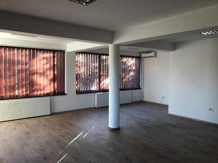 Spațiu comercial, de 50 mp, în Central