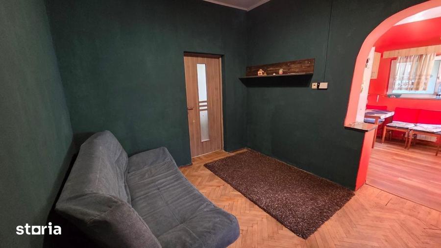 Casă cu 4 camere cu Teren 480 Mp în Central