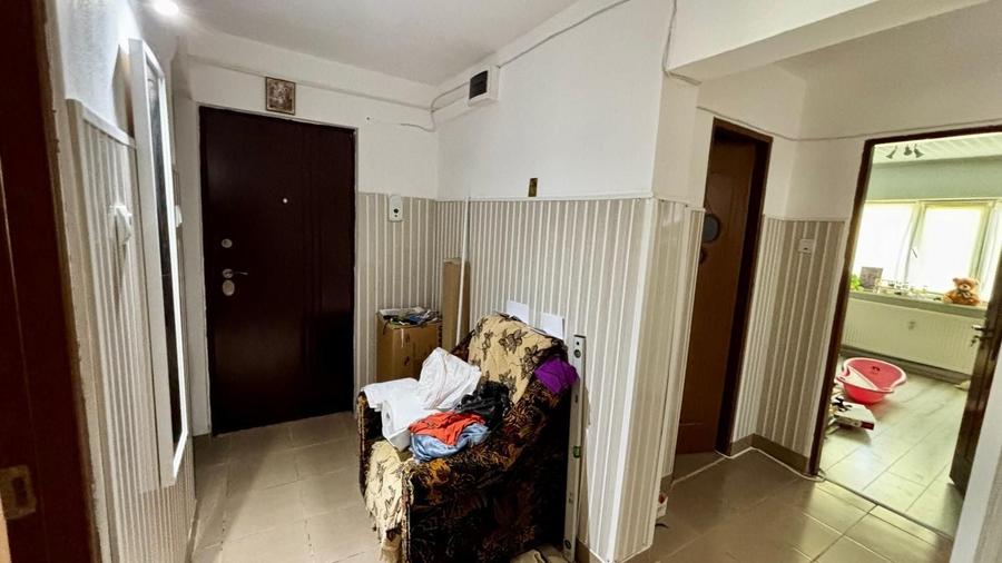 Apartament cu 3 camere decomandat, mobilat în Mihai Bravu