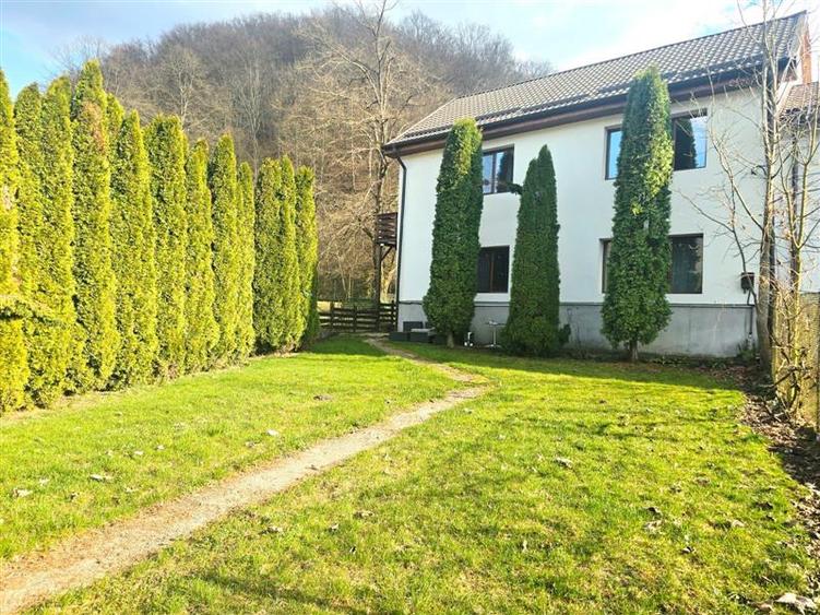 Casă cu 5 camere cu Piscina în Lendt