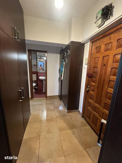Apartament cu 2 camere decomandat în Calea București