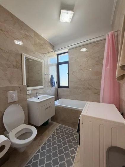 Apartament cu 3 camere decomandat în Rediu