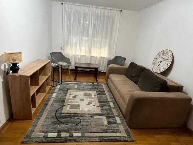 Apartament cu 2 camere semidecomandat în Colentina