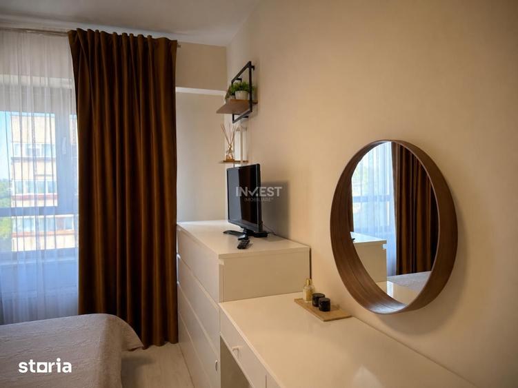 Apartament cu 3 camere în Podu Roș