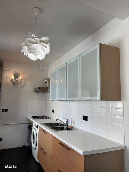 Apartament cu 4 camere în Capitale