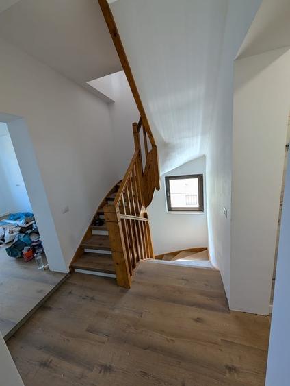 Apartament cu 5 camere decomandat în Floreasca