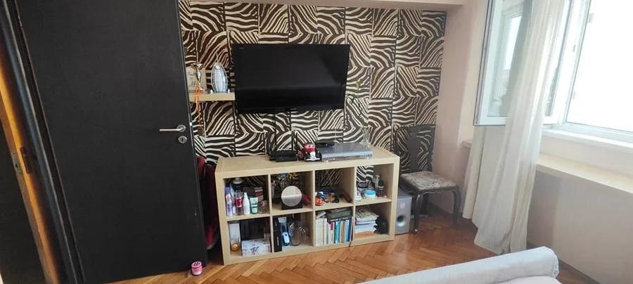 Apartament cu 4 camere decomandat, mobilat în Turda