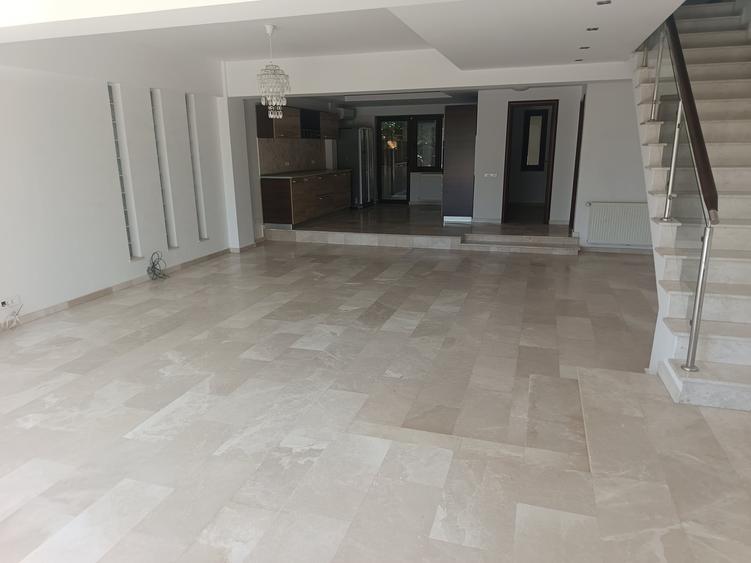 Casă individuală cu 4 camere cu Teren 400 Mp în Pipera