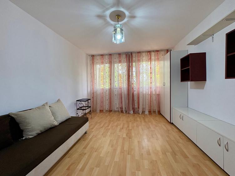 Apartament cu 2 camere decomandat în Eroii Revoluției