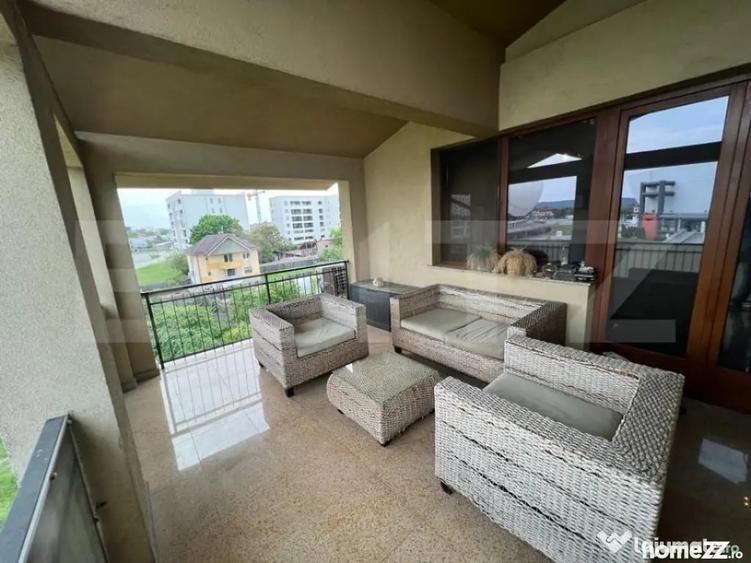 Apartament cu 3 camere decomandat în 1 Mai